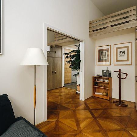 Cozy & Comfortable Apt Walking Anywhere You Want Sen Πράγα Εξωτερικό φωτογραφία