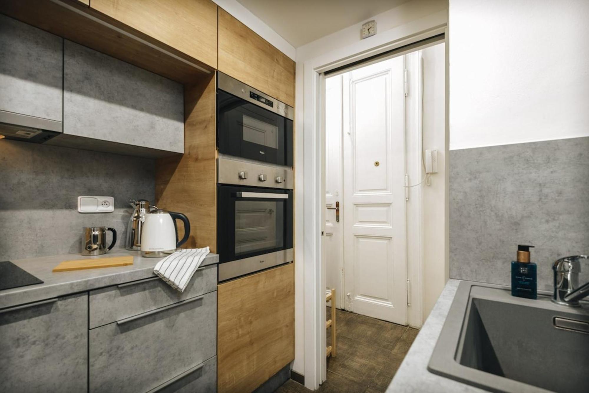Cozy & Comfortable Apt Walking Anywhere You Want Sen Πράγα Εξωτερικό φωτογραφία